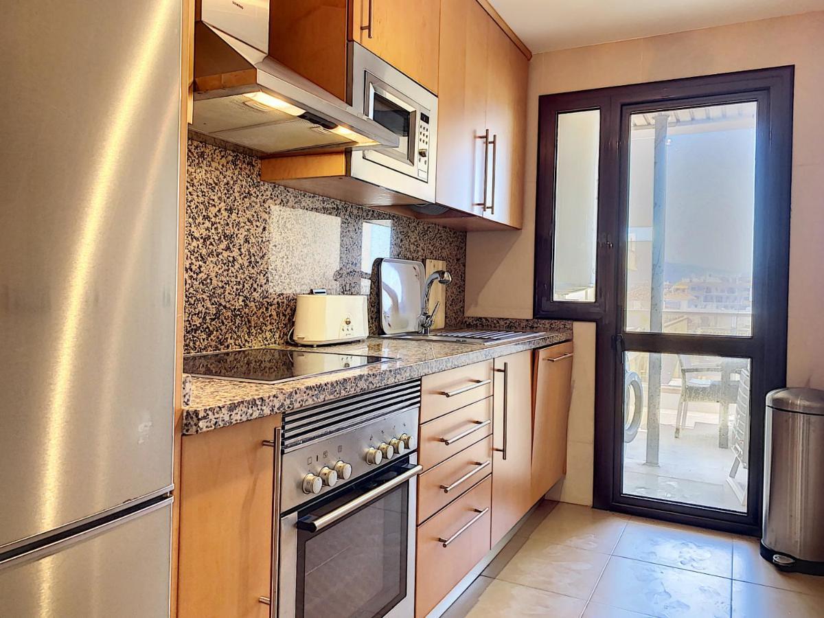 Lovely Apartment With Pool & Sea Views - Marina Del Castillo 2129 Manilva Exteriör bild